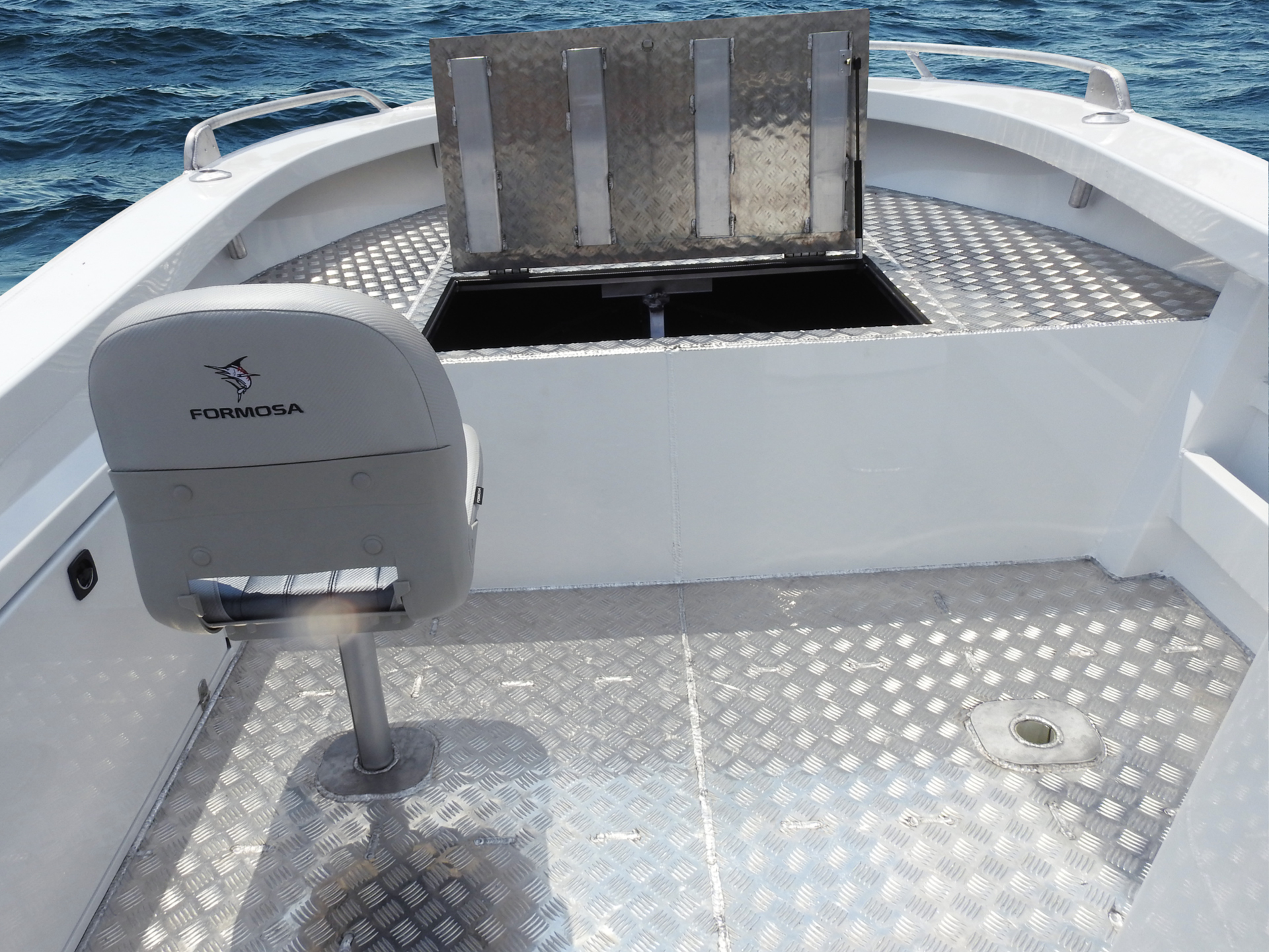 PRO DECK™ UPGRADE Aluminium Selfdraining Deck Checker Plate