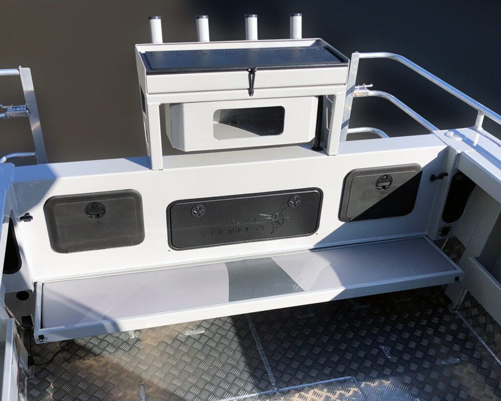 Formosa Marine Closerd Transom